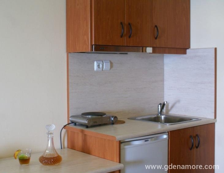 katerina-pansion-ouranopolis-athos-3-bed-deluxe-st