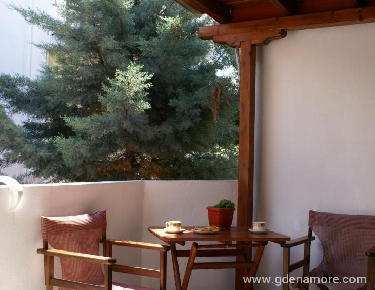 katerina-pansion-ouranopolis-athos-3-bed-room-6