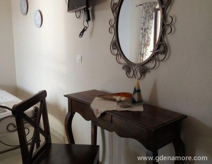 liotrivi-studios-ouranopolis-athos-22