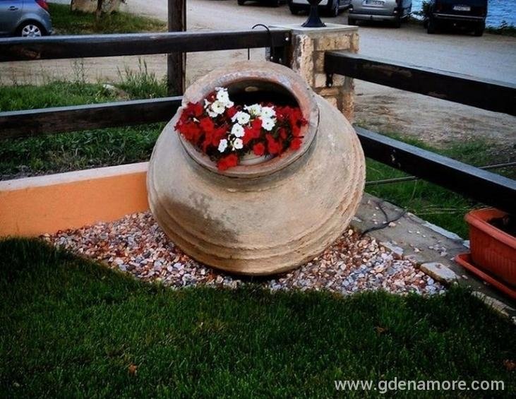 liotrivi-studios-ouranopolis-athos-6