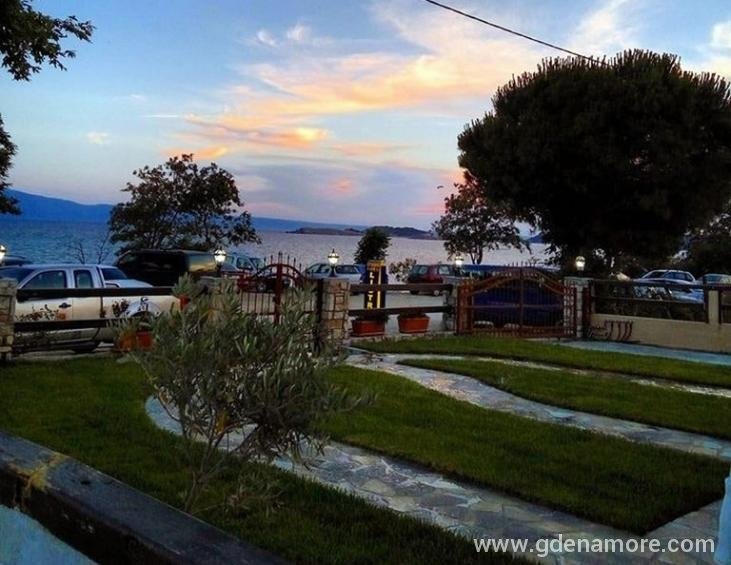 liotrivi-studios-ouranopolis-athos-7