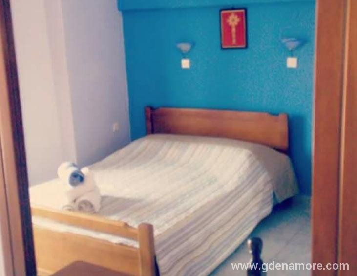 maria-tsakni-rooms-ammouliani-athos-13