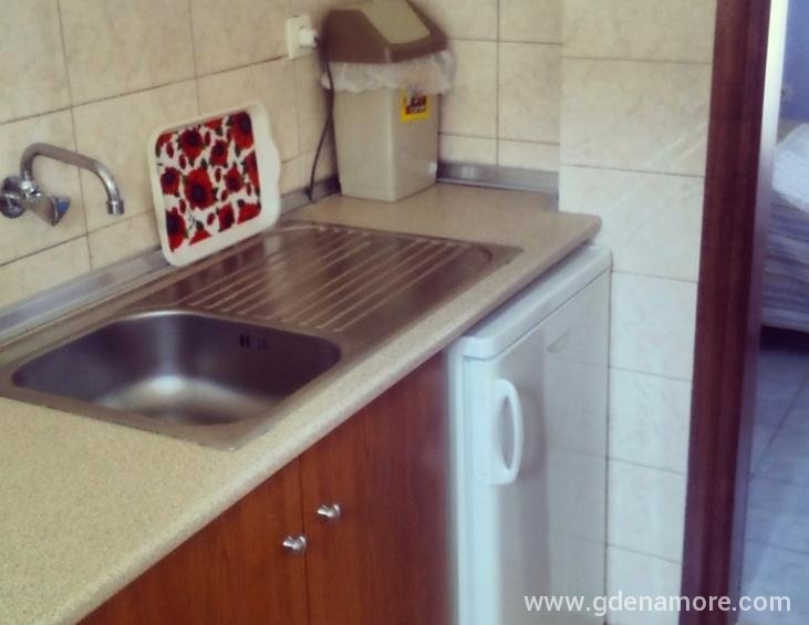 maria-tsakni-rooms-ammouliani-athos-21