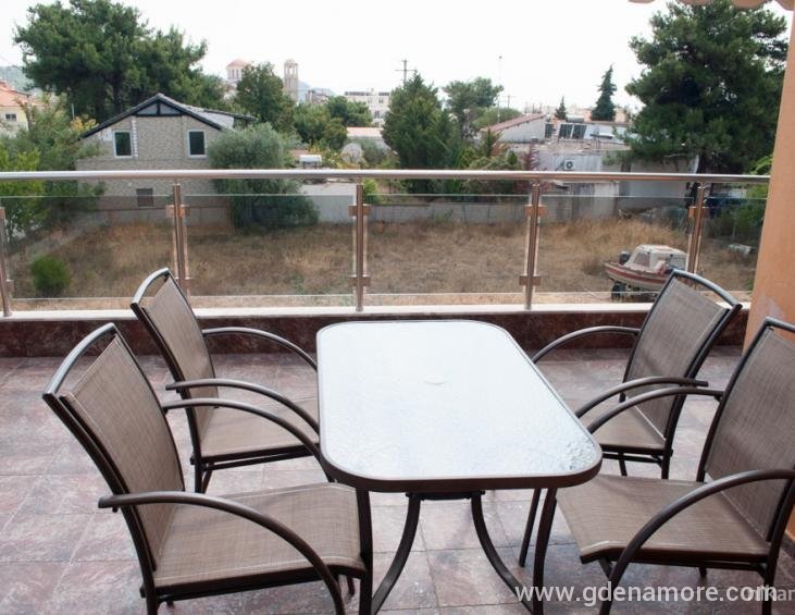 sissy-villa-potos-thassos-4-bed-apartment-2