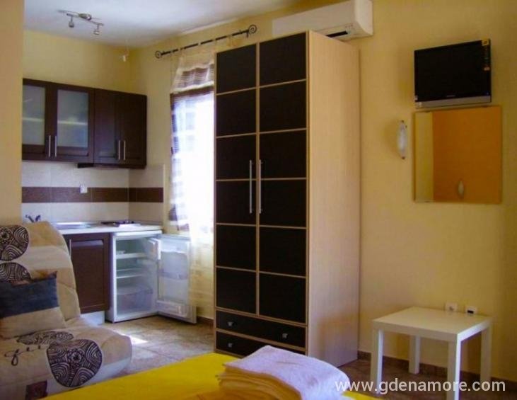 sissy-villa-potos-thassos-4-bed-studio-9