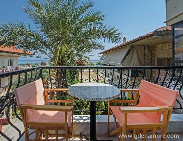 thanos-apartments-ierissos-athos-2