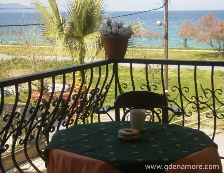 thanos-apartments-ierissos-athos-3
