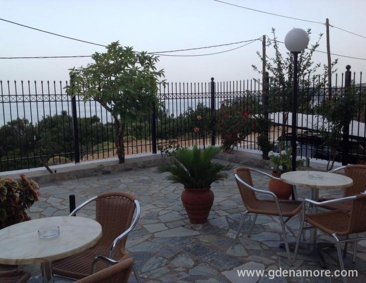 travlos-studios-poros-kefalonia-7