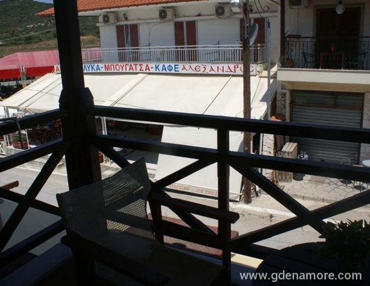 xenonas-nostos-rooms-ammouliani-athos-2-bed-room-n