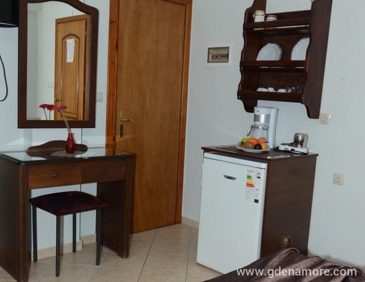xenonas-nostos-rooms-ammouliani-athos-2-bed-room-n