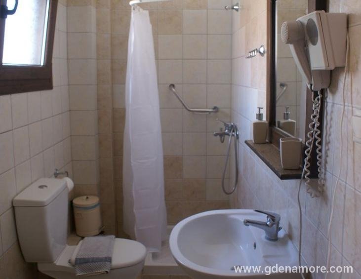 xenonas-nostos-rooms-ammouliani-athos-2-bed-room-n