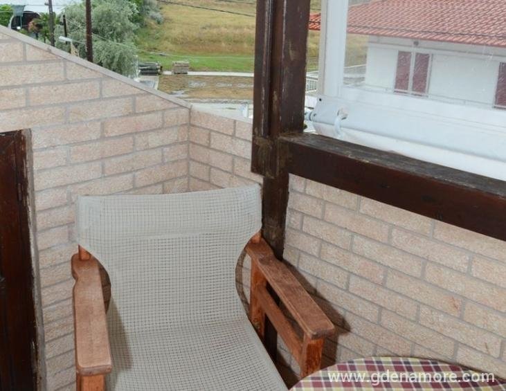 xenonas-nostos-rooms-ammouliani-athos-3-bed-studio