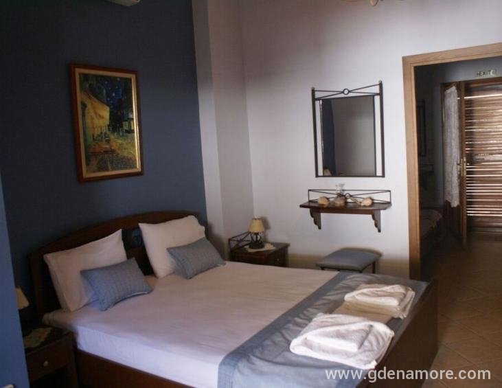 xenonas-nostos-rooms-ammouliani-athos-5-bed-apartm