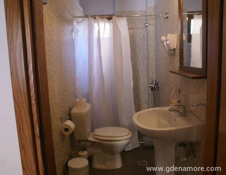 xenonas-nostos-rooms-ammouliani-athos-5-bed-apartm