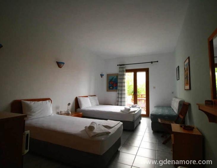 zefyros-pension-ammouliani-athos-11
