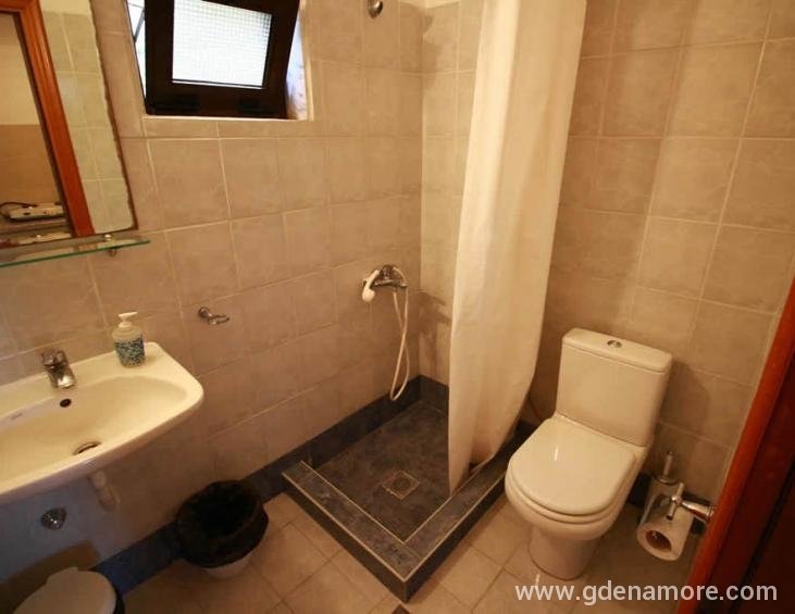 zefyros-pension-ammouliani-athos-13