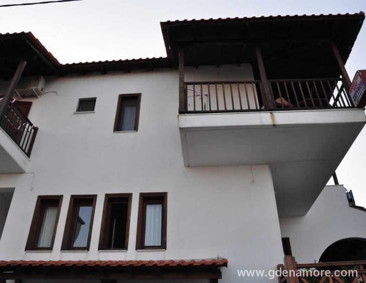 zefyros-pension-ammouliani-athos-5
