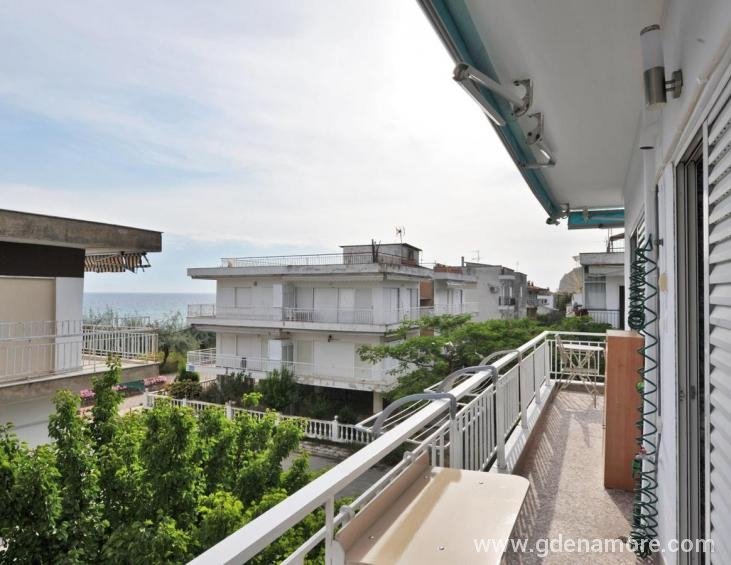07-SUMMER VIEW FROM BALKONY