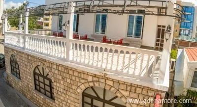 Queen Apartments & Rooms, privatni smeštaj u mestu Dobre Vode, Crna Gora