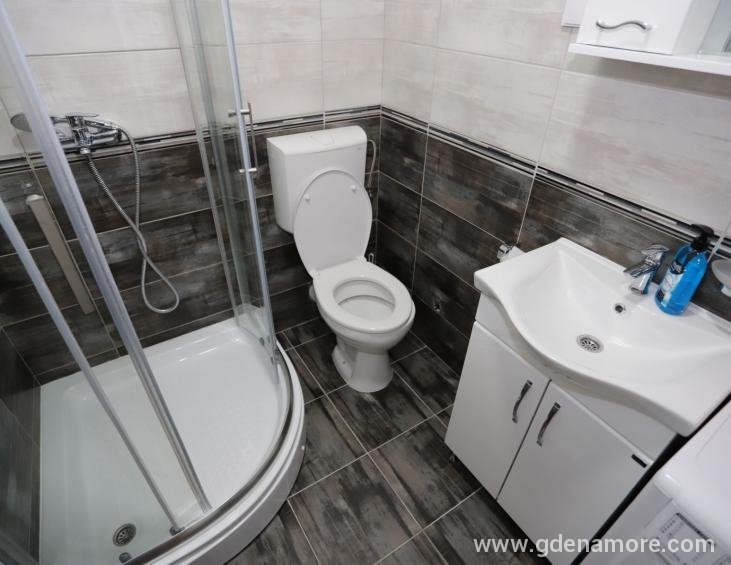 IMG-e46029705bf4aa2cdd165cc20e73d7fe-V