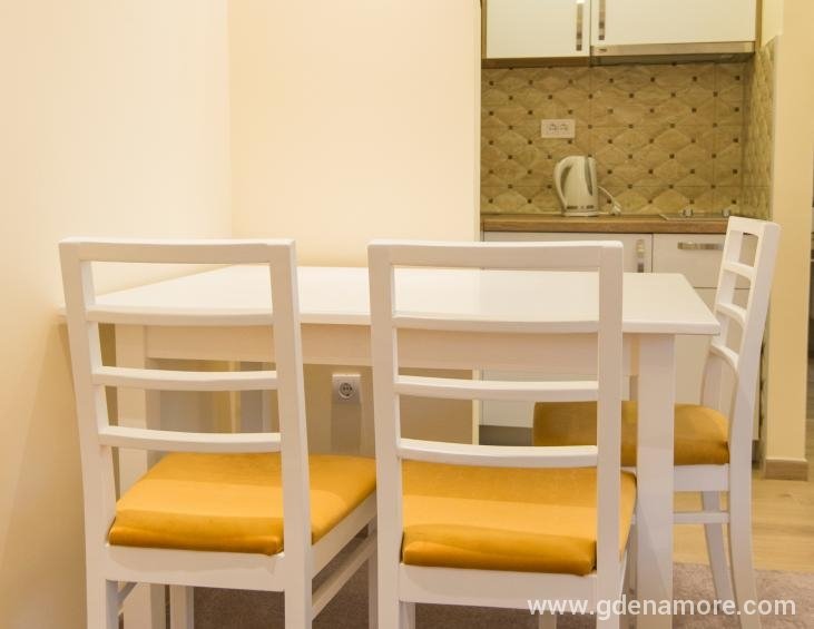 Apartman 2 - trpezarija