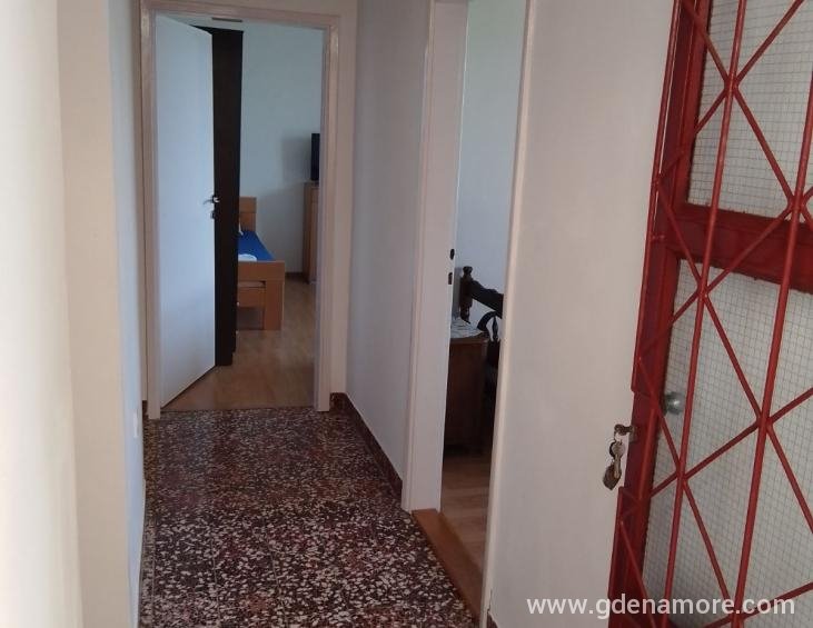Ulaz u dvosoban Apartman