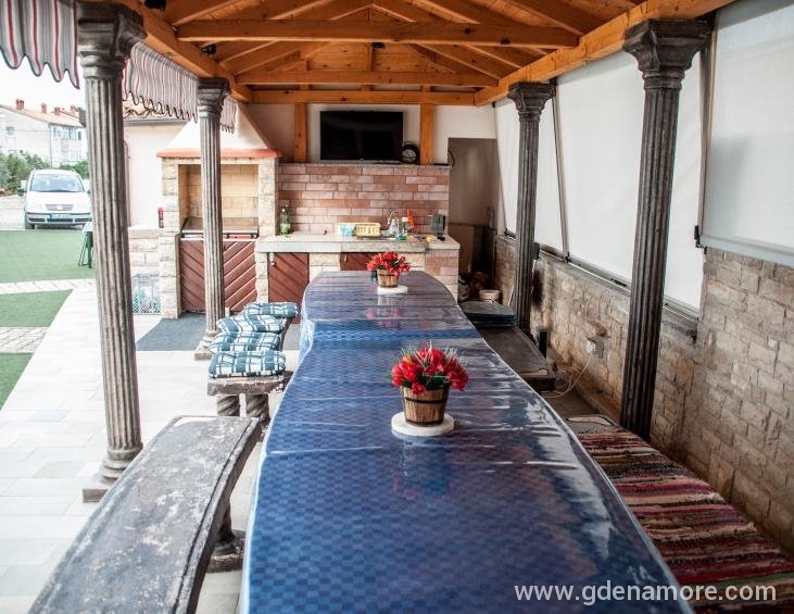pergola