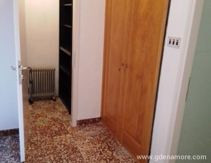 Zidni Plakar i Ostava Apartman