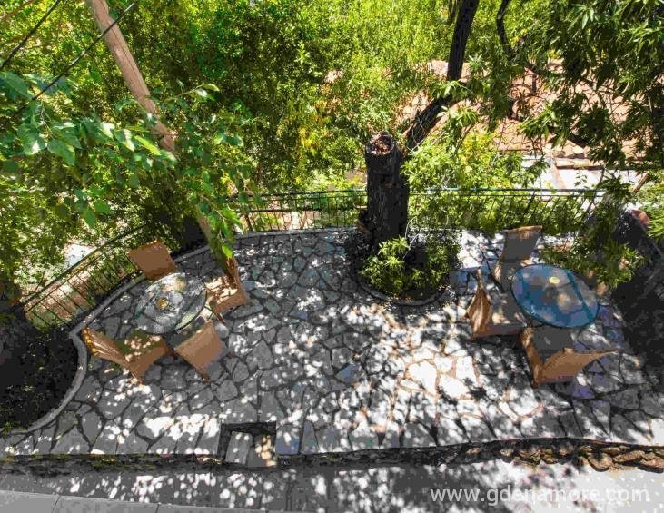 almond-tree-house-exanthia-lefkada-16