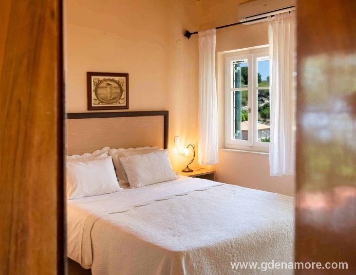 almond-tree-house-exanthia-lefkada-20