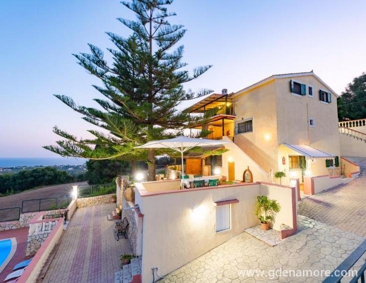 kefalonian-360-degrees-sunrise-apartments-svoronat
