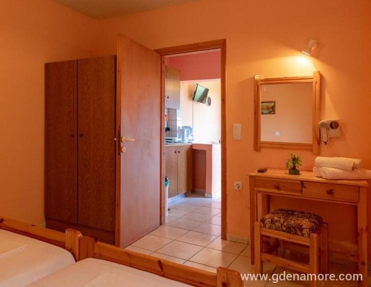 kefalonian-360-degrees-sunrise-apartments-svoronat