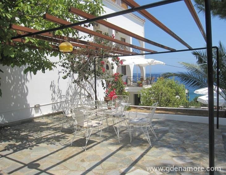 travlos-studios-poros-kefalonia-4