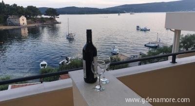 TONDO TIVAT, privatni smeštaj u mestu Tivat, Crna Gora