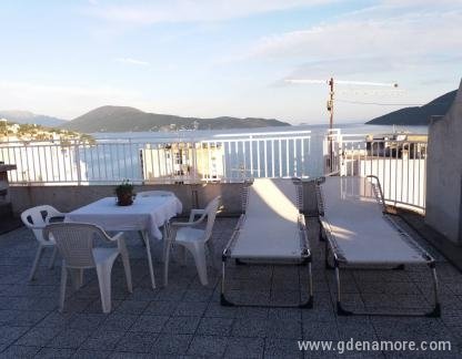Penthouse Igalo, privatni smeštaj u mestu Igalo, Crna Gora - IMG-bc2f9c36014471ab849eb93242d11dea-V