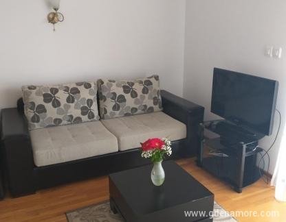 Apartman,,M&quot;, privatni smeštaj u mestu Petrovac, Crna Gora - 20191005_115737_1000x