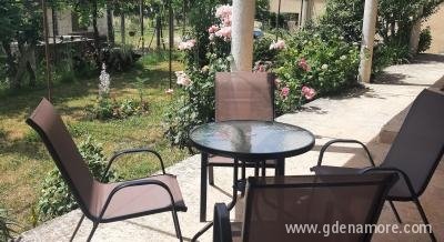 Apartman Vukšić, privatni smeštaj u mestu Radanovići, Crna Gora