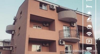 Apartmani RIVAAL , privatni smeštaj u mestu Dobre Vode, Crna Gora