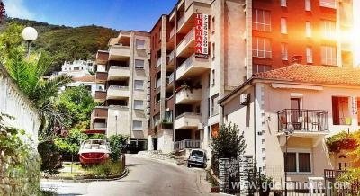 Budva City Apartman , privatni smeštaj u mestu Budva, Crna Gora