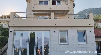 Apartman MRVA, alojamiento privado en Baošići, Montenegro