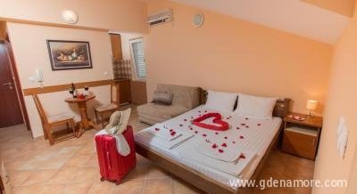 Adzic Apartments, privatni smeštaj u mestu Budva, Crna Gora