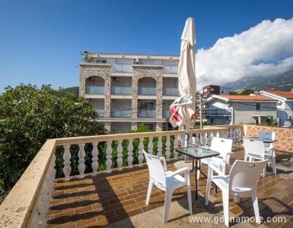 Guest House Lotos, private accommodation in city Bečići, Montenegro - 223750332