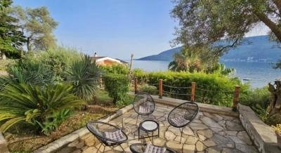 Suncani Skalini -Beachfront Retreat,20m od mora, privatni smeštaj u mestu Herceg Novi, Crna Gora