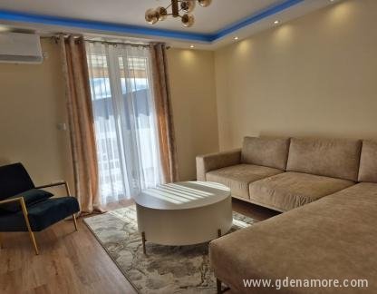 Ksenija, privatni smeštaj u mestu Herceg Novi, Crna Gora - 069a99f9-b4f7-4480-804f-197bb0483adb