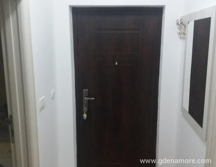 IMG-eba75ab187ec0a3370b3a92883eb2525-V