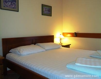 Apartmanok Maslina-Savina, Magán szállás a községben Herceg Novi, Montenegró