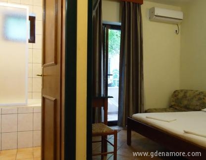 Apartmaji Maslina-Savina, zasebne nastanitve v mestu Herceg Novi, Črna gora