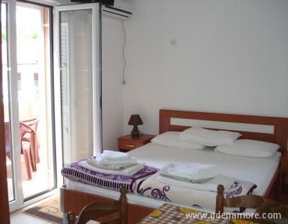 APARTvila dolinaSUNCA, zasebne nastanitve v mestu Buljarica, Črna gora