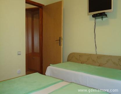 Apartmani Djuricic, privatni smeštaj u mestu Baošići, Crna Gora