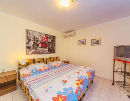 Apartmani Lilić, privatni smeštaj u mestu Donji Štoj, Crna Gora - Spavaca soba